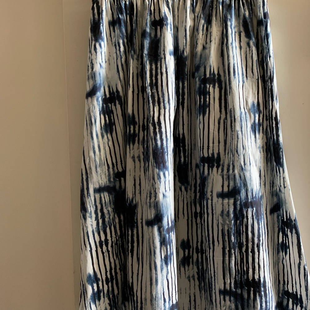 Simply Vera Vera Wang Navy and White Tie-Dye Maxi Skirt - Picture 2 of 5